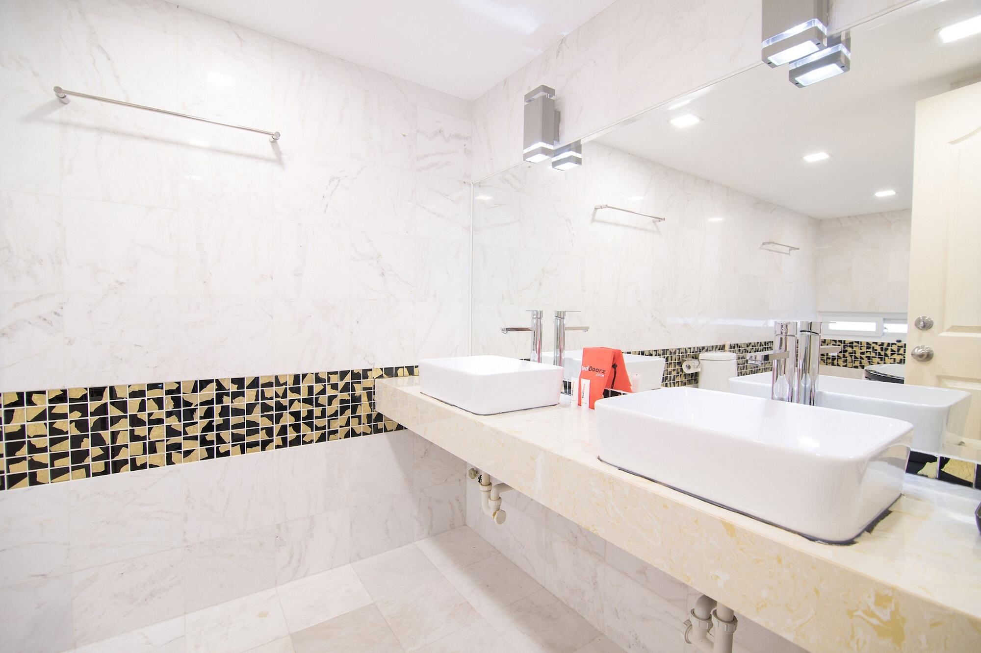 Reddoorz Plus Near Secc 2 Ho Chi Minh City Exterior photo